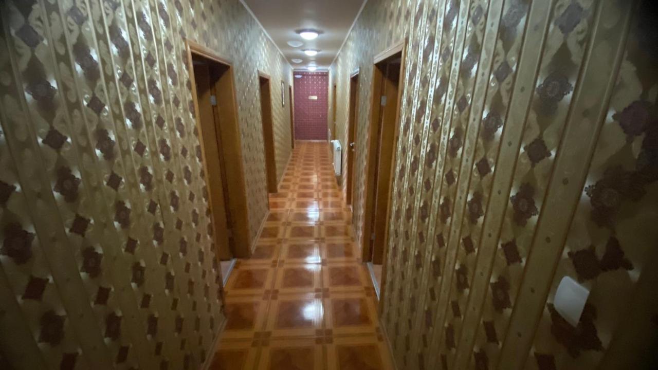 Хотел Галина Палас Srem Exterior foto